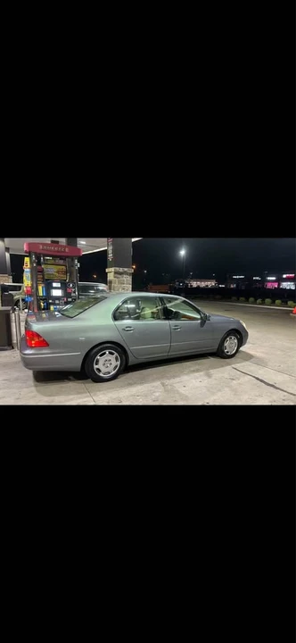 2002 Lexus LS 3rd Gen - Image 5 of 9