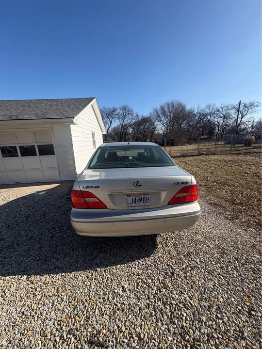2002 Lexus LS 3rd Gen - Image 2 of 6