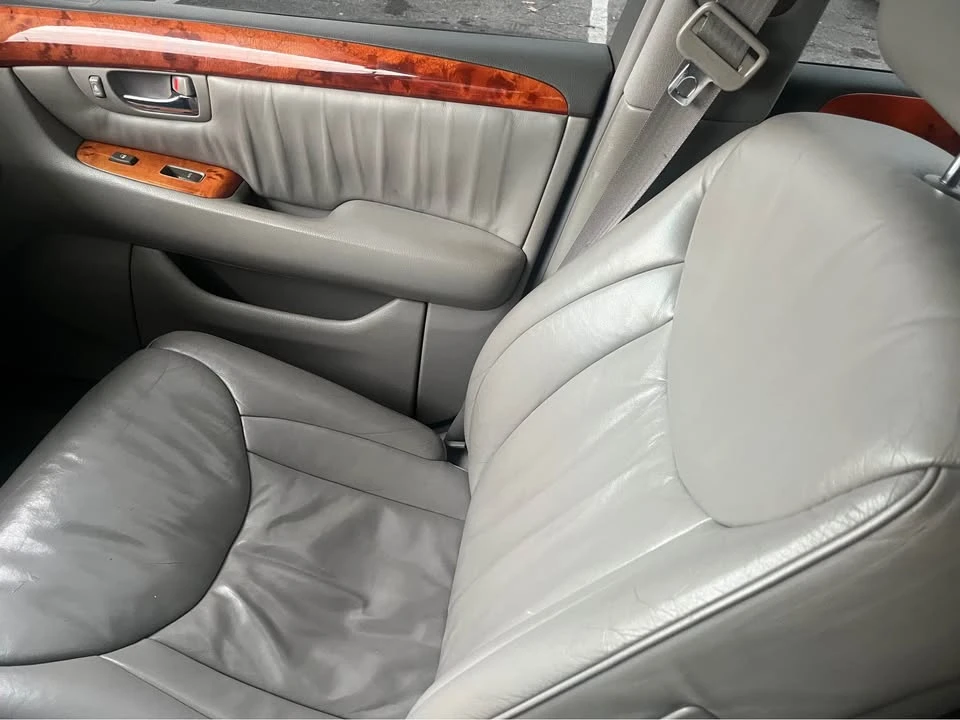 2002 Lexus LS 3rd Gen - Image 9 of 20