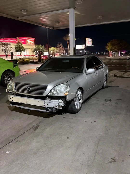 2002 Lexus LS 3rd Gen - Image 3 of 5
