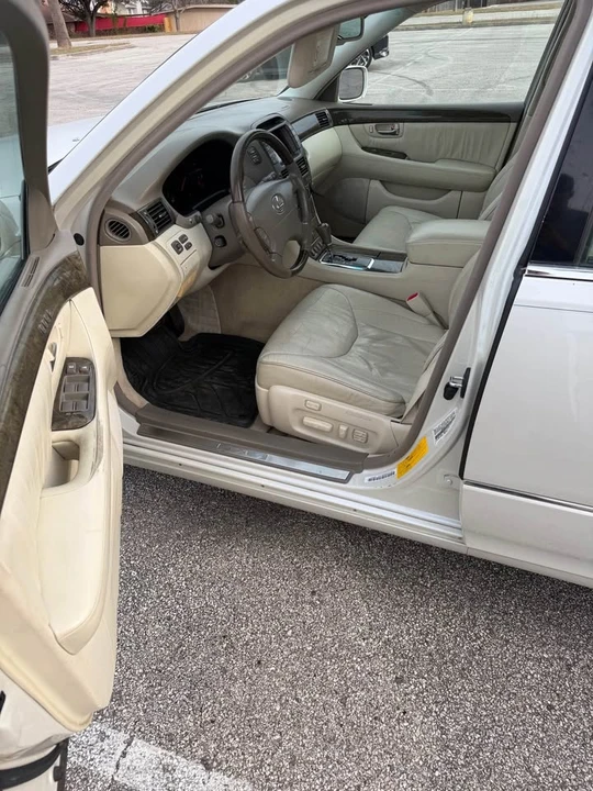 2002 Lexus LS 3rd Gen - Image 7 of 10