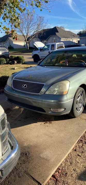2002 Lexus LS 3rd Gen - Image 2 of 3