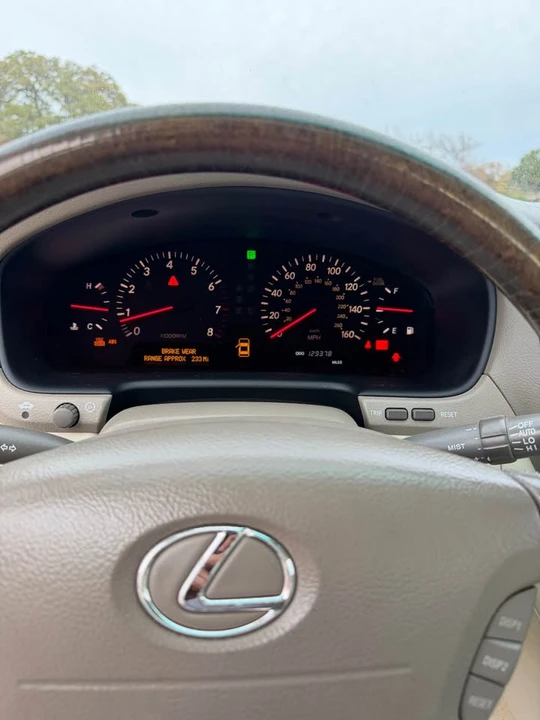 2002 Lexus LS 3rd Gen - Image 10 of 10