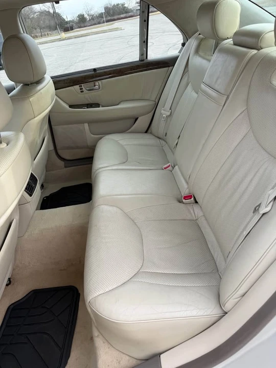 2002 Lexus LS 3rd Gen - Image 6 of 10