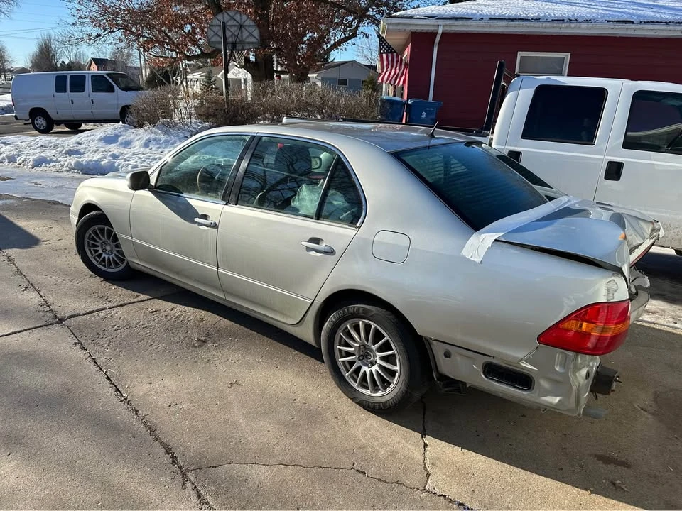 2002 Lexus LS 2nd Gen - Image 2 of 7