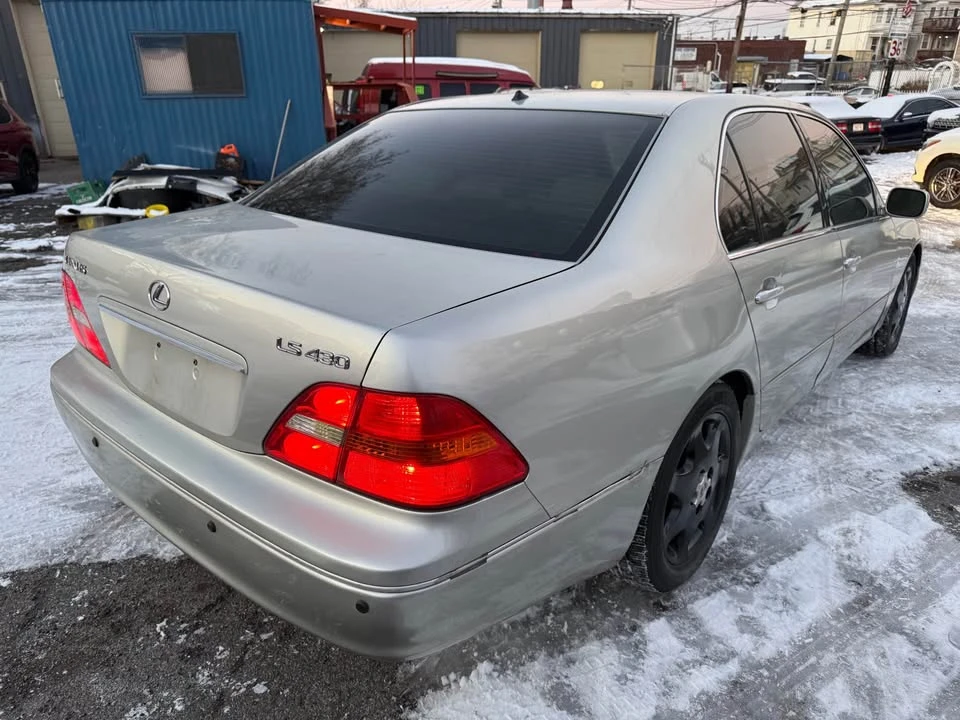 2002 Lexus LS 3rd Gen - Image 5 of 12