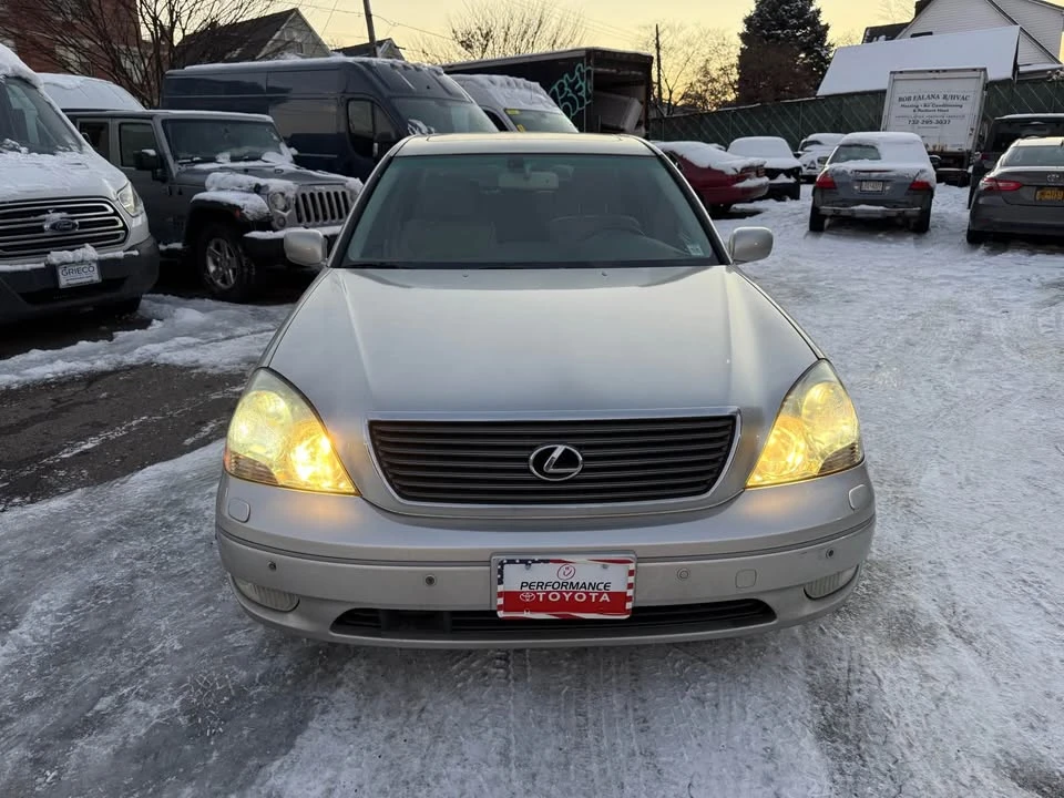 2002 Lexus LS 3rd Gen - Image 3 of 12