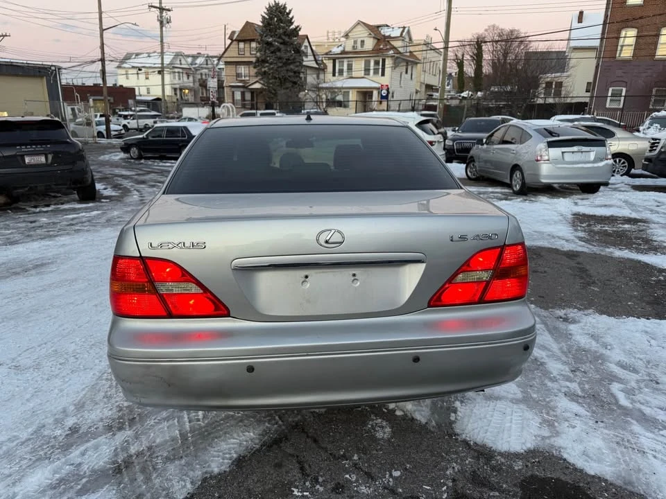 2002 Lexus LS 3rd Gen - Image 7 of 12