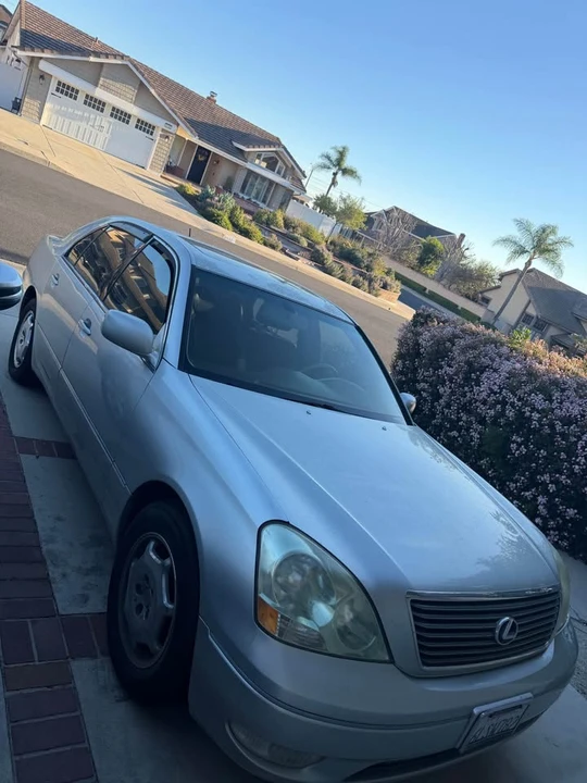 2002 Lexus LS 3rd Gen - Image 4 of 10
