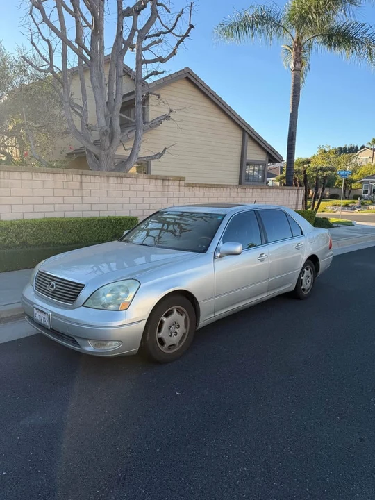 2002 Lexus LS 3rd Gen - Image 10 of 10
