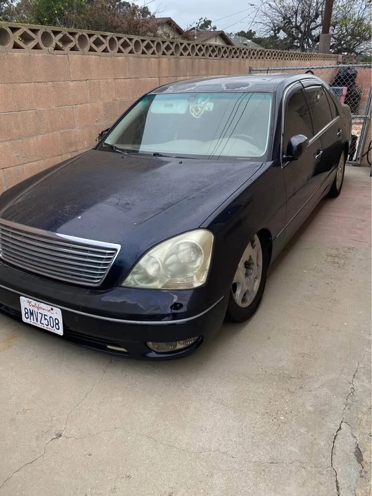2002 Lexus LS 3rd Gen - Image 9 of 19