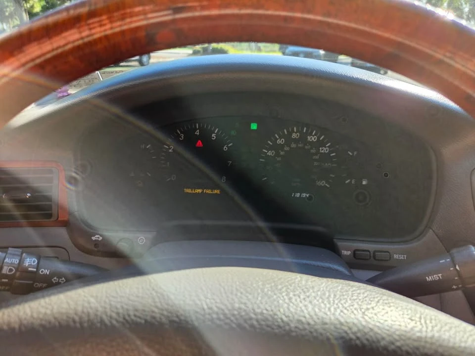 2002 Lexus LS 3rd Gen - Image 10 of 14