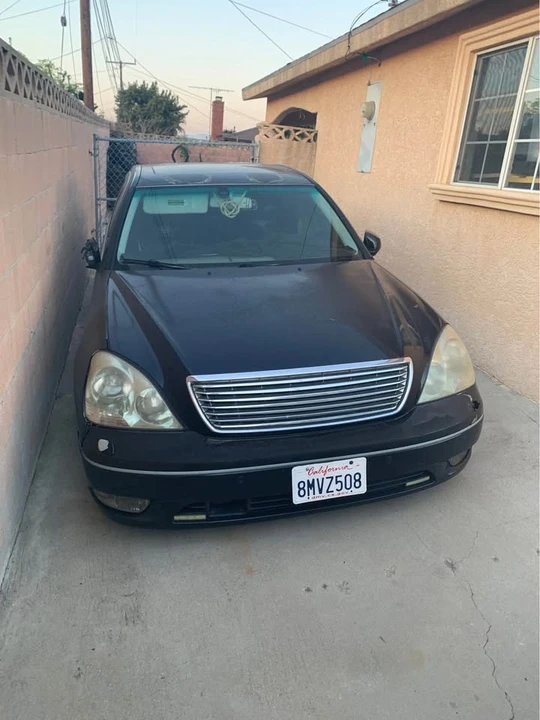 2002 Lexus LS 3rd Gen - Image 4 of 19