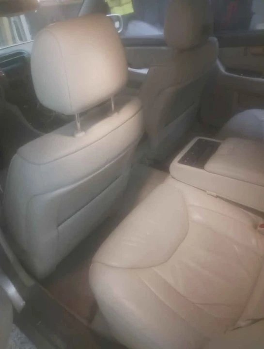 2002 Lexus LS 3rd Gen - Image 7 of 7
