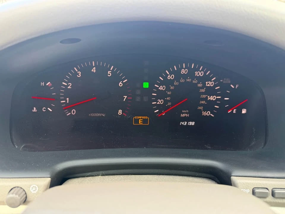 2002 Lexus LS 3rd Gen - Image 7 of 7