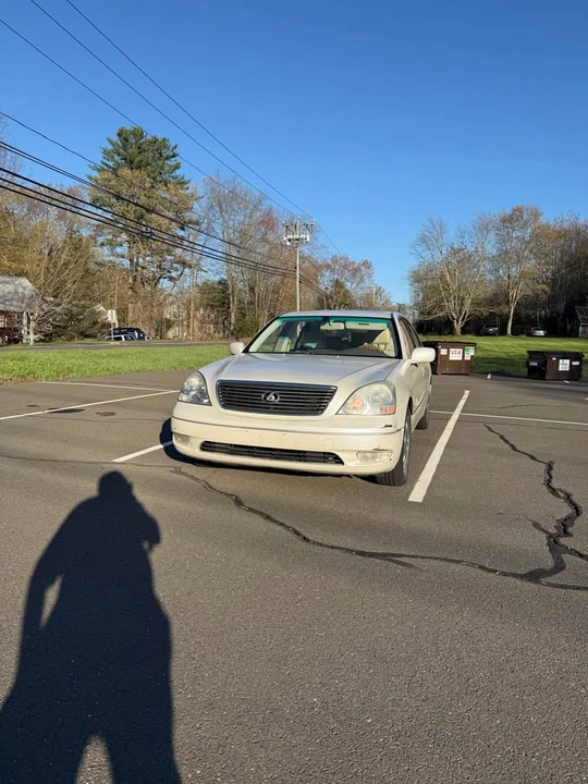 2002 Lexus LS 3rd Gen - Image 3 of 20