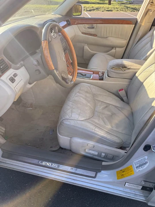 2002 Lexus LS 3rd Gen - Image 17 of 20