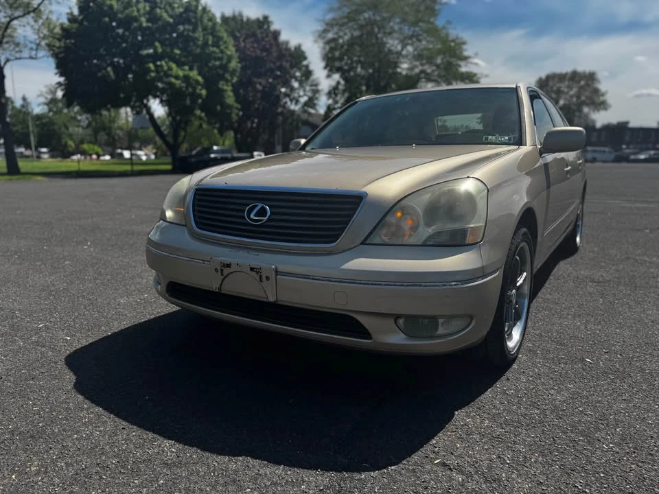 2002 Lexus LS 3rd Gen - Image 3 of 10