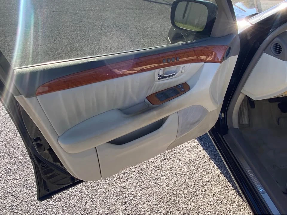 2002 Lexus LS 3rd Gen - Image 14 of 16