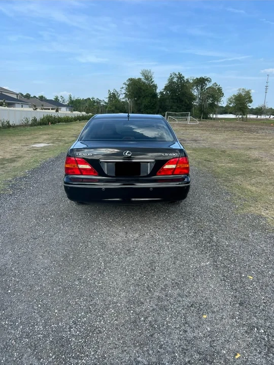 2002 Lexus LS 3rd Gen - Image 6 of 20