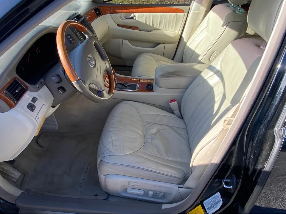 2002 Lexus LS 3rd Gen - Image 12 of 16
