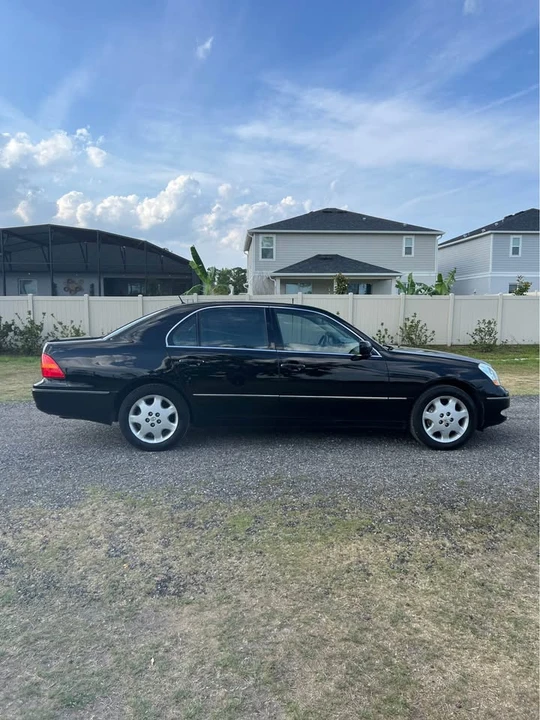 2002 Lexus LS 3rd Gen - Image 4 of 20