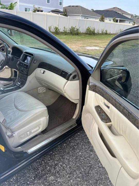 2002 Lexus LS 3rd Gen - Image 17 of 20