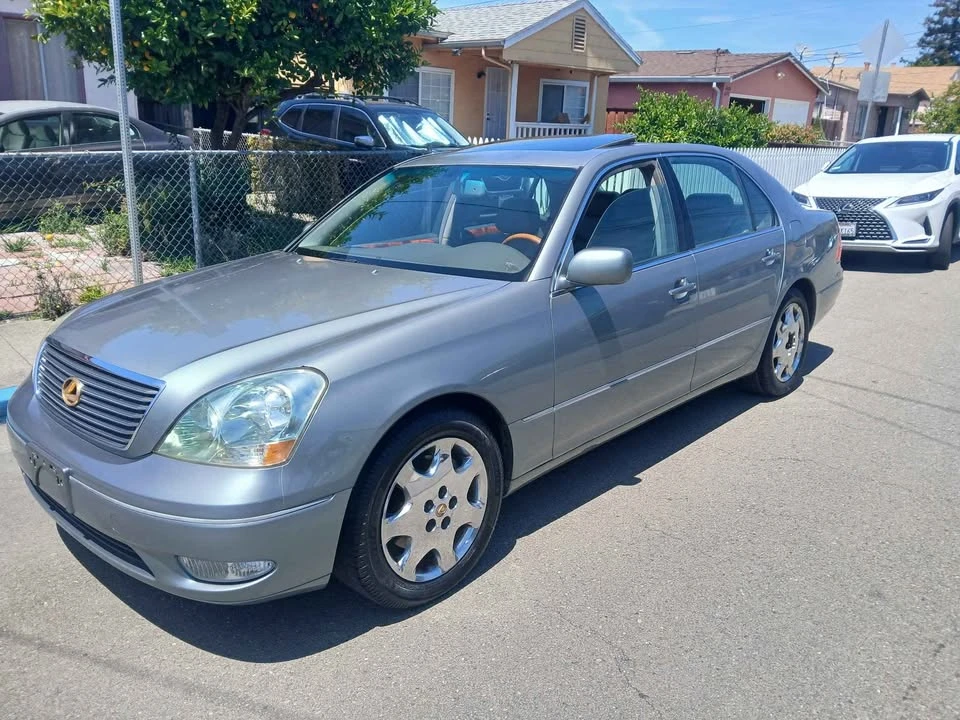 2002 Lexus LS 3rd Gen - Image 6 of 9