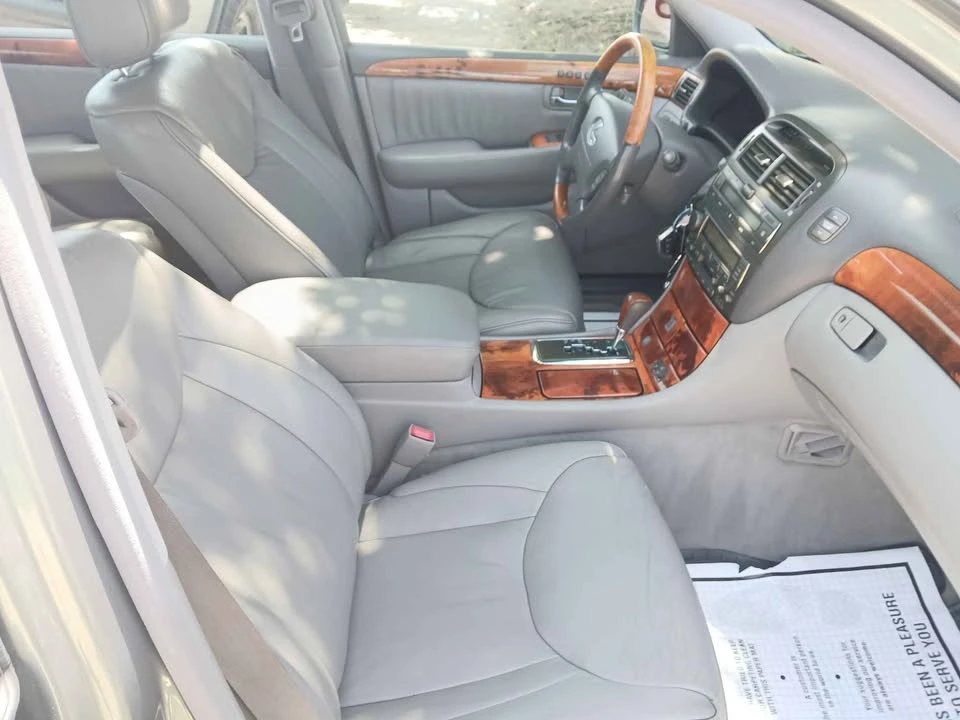 2002 Lexus LS 3rd Gen - Image 4 of 9