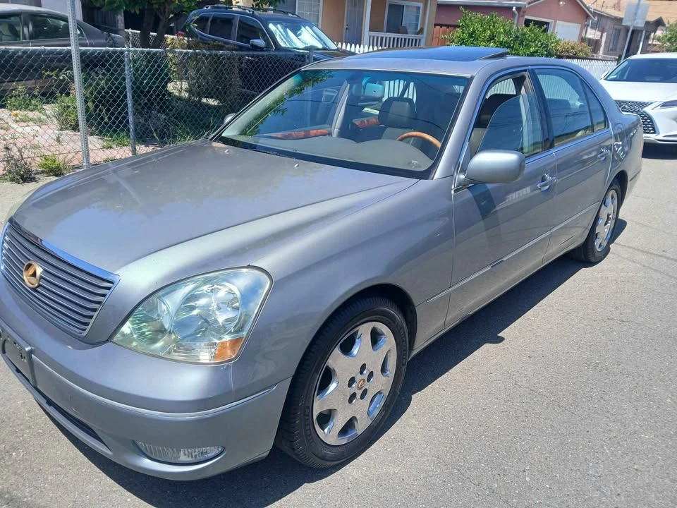 2002 Lexus LS 3rd Gen - Image 8 of 9