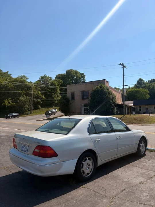 2002 Lexus LS 3rd Gen - Image 2 of 6