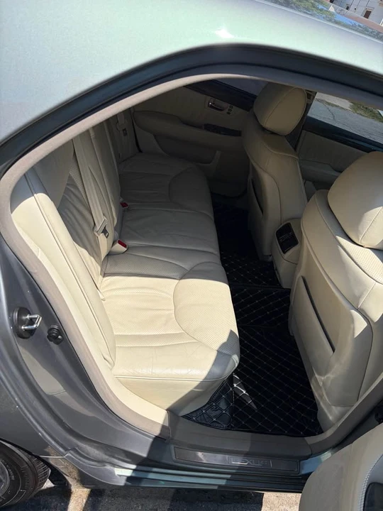2002 Lexus LS 3rd Gen - Image 3 of 7