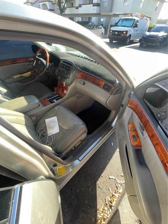 2002 Lexus LS 3rd Gen - Image 6 of 7