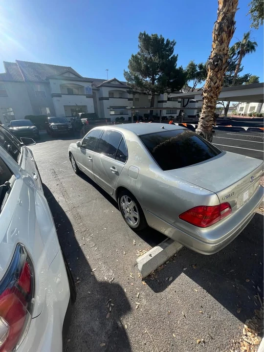 2002 Lexus LS 3rd Gen - Image 2 of 7