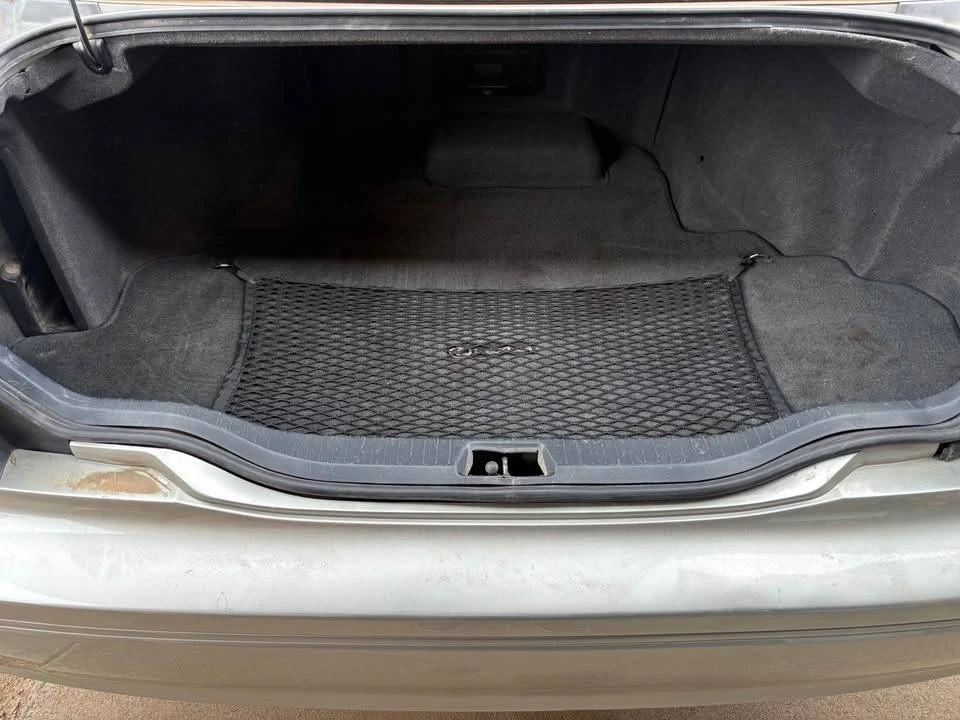 2002 Lexus LS 3rd Gen - Image 15 of 15