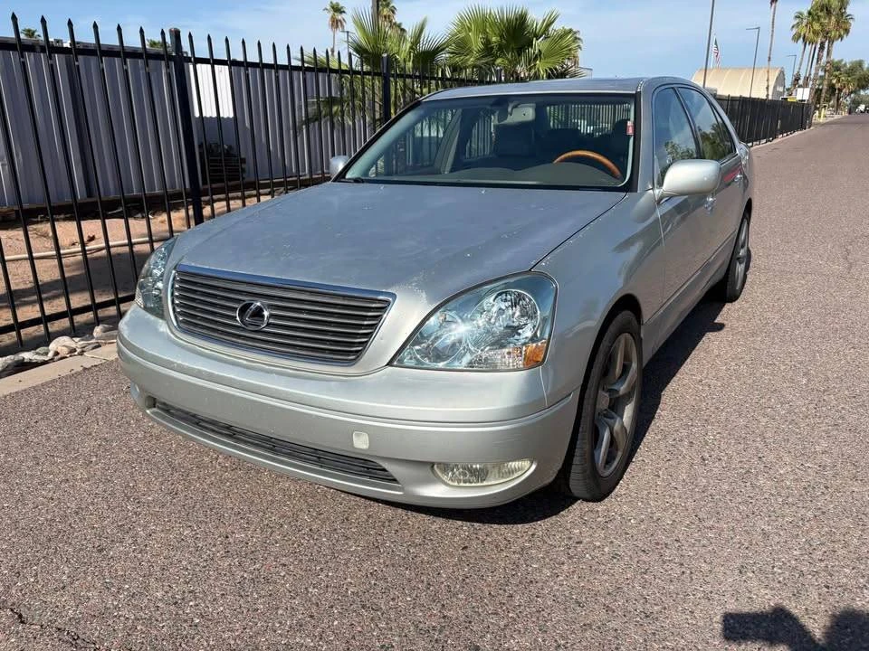 2002 Lexus LS 3rd Gen - Image 3 of 15