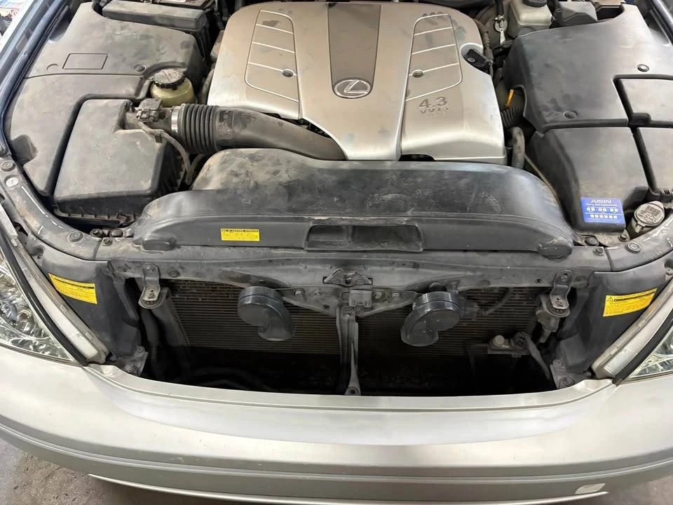 2002 Lexus LS 3rd Gen - Image 7 of 15