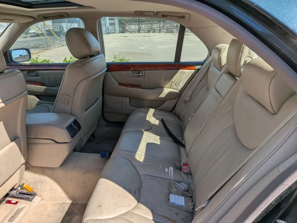 2002 Lexus LS 3rd Gen - Image 5 of 7