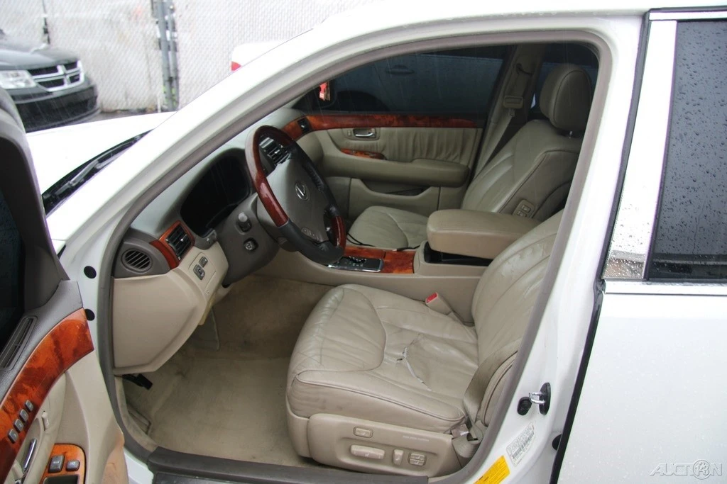 2002 Lexus LS 3rd Gen - Image 12 of 21