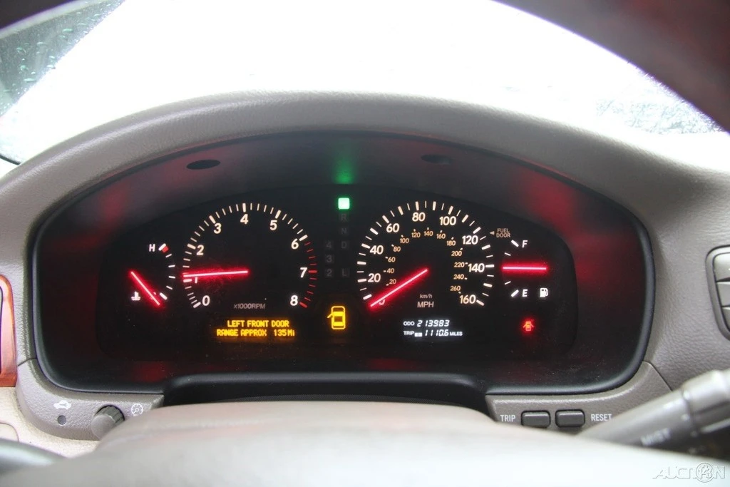 2002 Lexus LS 3rd Gen - Image 14 of 21