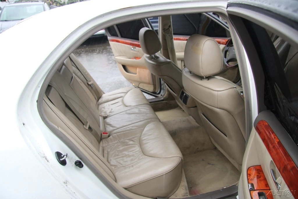 2002 Lexus LS 3rd Gen - Image 21 of 21