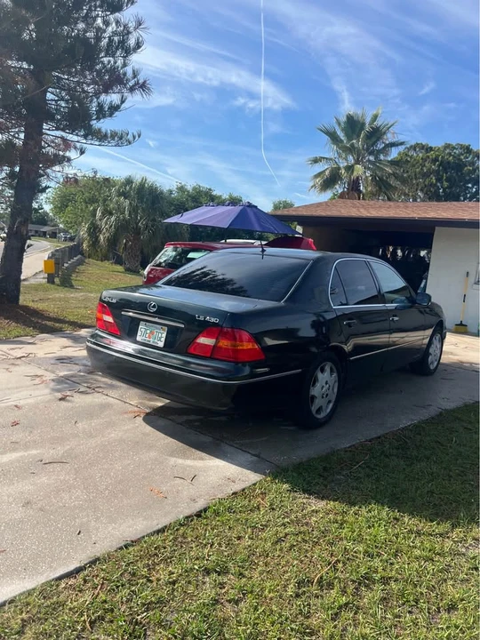 2002 Lexus LS 3rd Gen - Image 4 of 13