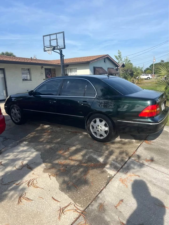 2002 Lexus LS 3rd Gen - Image 7 of 13