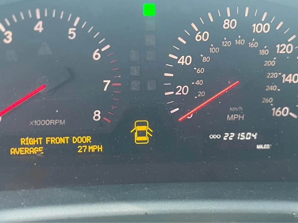 2002 Lexus LS 3rd Gen - Image 11 of 13