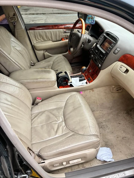 2002 Lexus LS 3rd Gen - Image 3 of 3