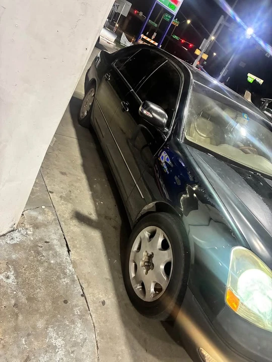 2002 Lexus LS 3rd Gen - Image 2 of 3