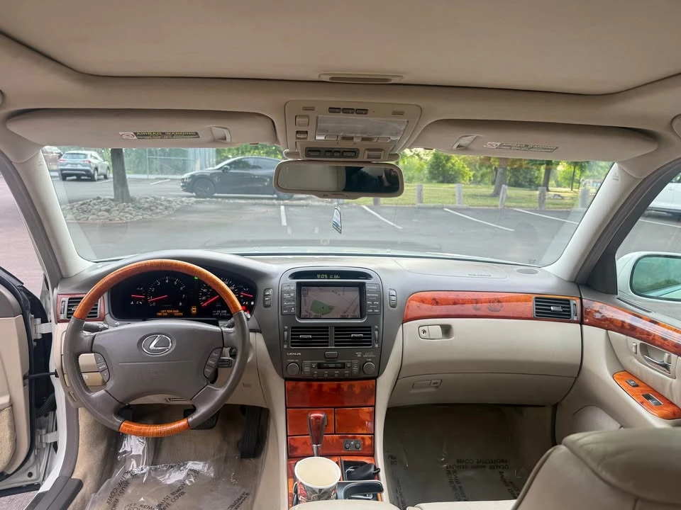 2002 Lexus LS 3rd Gen - Image 10 of 15