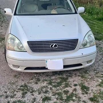 2002 Lexus LS 430 Sedan 4D