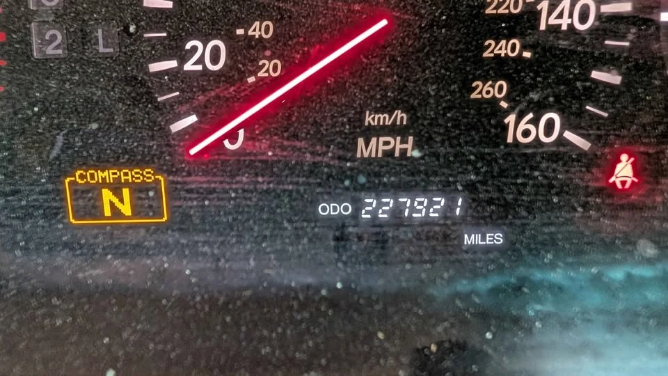 2002 Lexus LS 3rd Gen - Image 15 of 16