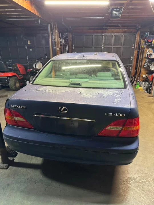 2002 Lexus LS 3rd Gen - Image 3 of 9